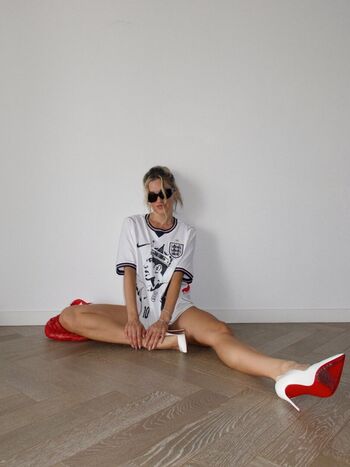 Full leaked Ashley roberts private onlyfans photo