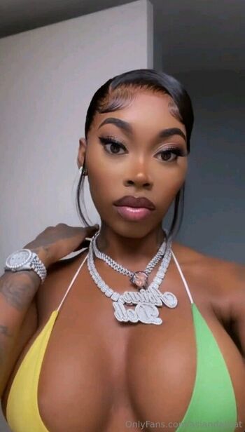 Full leaked Asian da brat page private onlyfans photo