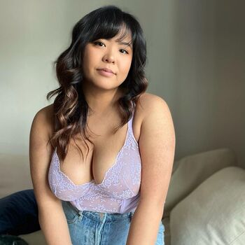 Full leaked Asian private onlyfans photo