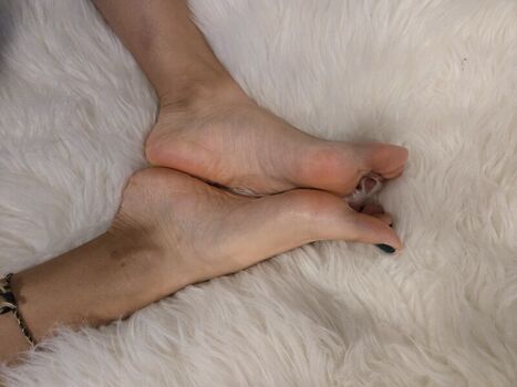 Full leaked Asiansilkysoles private onlyfans photo