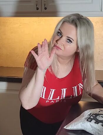 Full leaked Asmrcleaningwithme private onlyfans photo