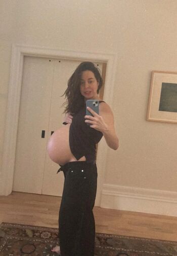 Full leaked Aubrey plaza page private onlyfans photo