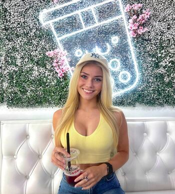 Full leaked Audrey wright private onlyfans photo