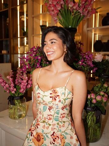 Full leaked Auli i cravalho page private onlyfans photo