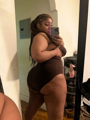 Full leaked Auntynajaa private onlyfans photo