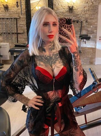 Aurelia Velvet