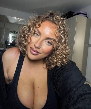 Full leaked Aurorao private onlyfans photo