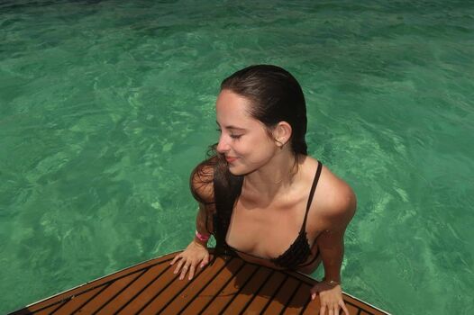 Full leaked Ava cooper private onlyfans photo