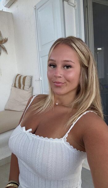 Full leaked Ava ludwar private onlyfans photo