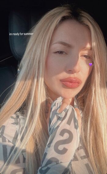 Ava Max