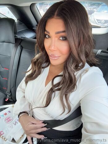 ava_muscle_mommy.ts