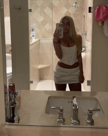 Full leaked Ava nucci page private onlyfans photo