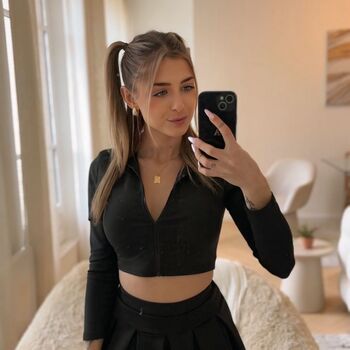Full leaked Ava petit abricot private onlyfans photo
