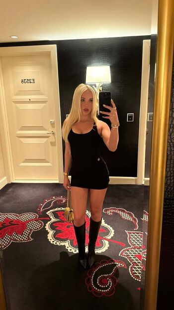 Full leaked Ava robar private onlyfans photo