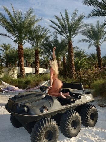 Full leaked Ava robar private onlyfans photo