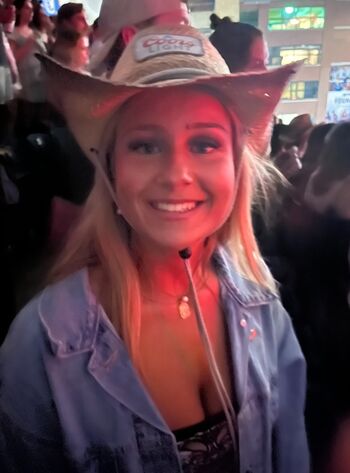 Full leaked Sancheskiss/ private onlyfans photo