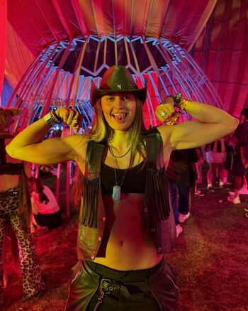 Full leaked Avery cyrus private onlyfans photo