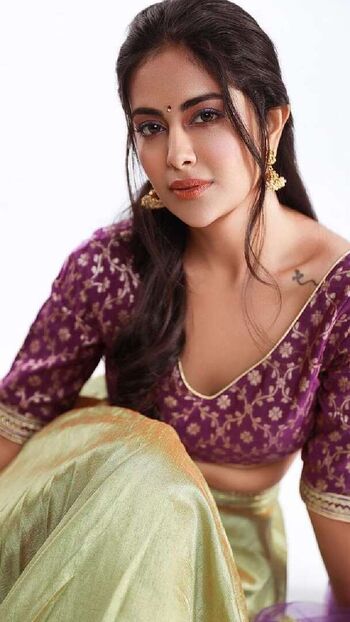 Full leaked Avika gor private onlyfans photo