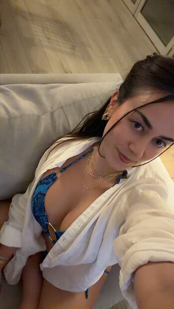 Full leaked Avirginwhocxntdrive private onlyfans photo