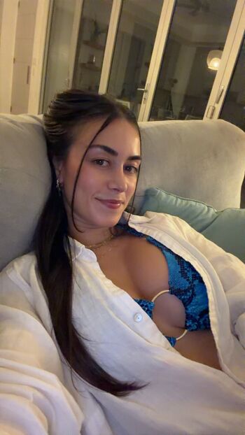 Full leaked Avirginwhocxntdrive private onlyfans photo