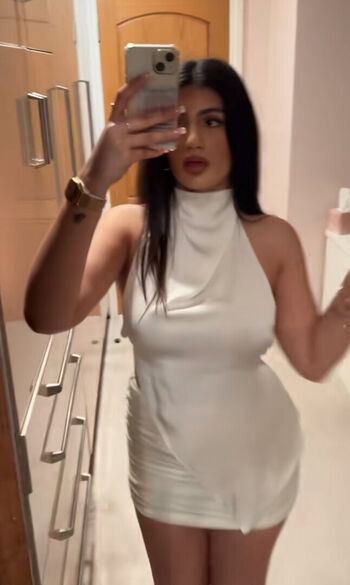 Full leaked Avneet kaur page private onlyfans photo