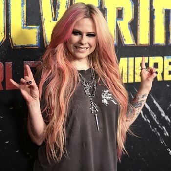 Full leaked Avril lavigne private onlyfans photo