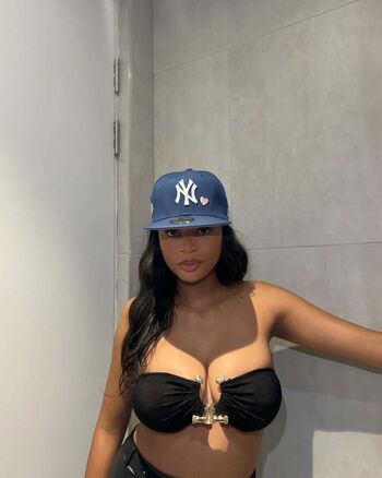 Ayanda Pambo