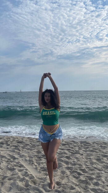 _ayushaaaa__