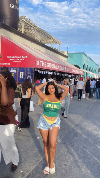Full leaked Ayushaaaa private onlyfans photo