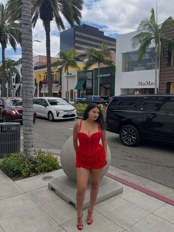 _ayushaaaa__