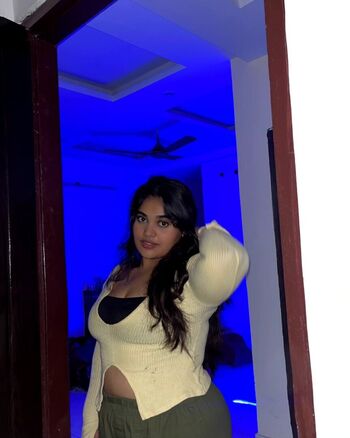 Full leaked Ayushi bhardwaj private onlyfans photo