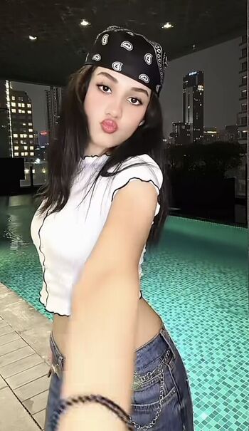 Full leaked Ayyoshkabl private onlyfans photo