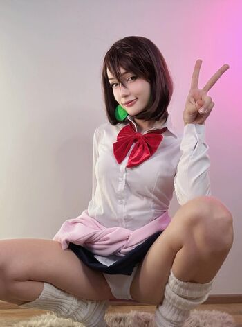 B_u_l_o_c_h_k_a (bulochkatyt)