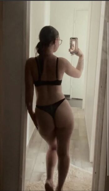 Full leaked Babyclo private onlyfans photo
