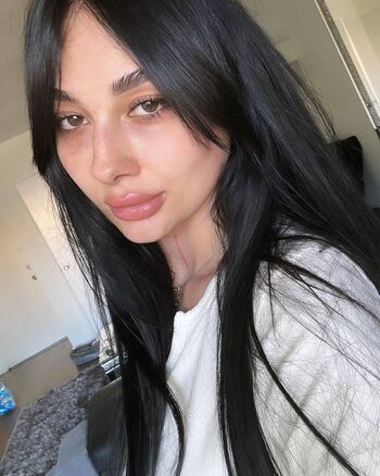 Full leaked Babyganush private onlyfans photo