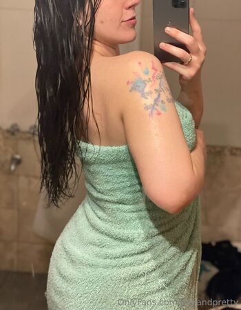 Full leaked Badandpretty private onlyfans photo