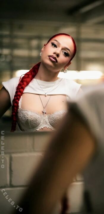 Full leaked Badmomzjay private onlyfans photo