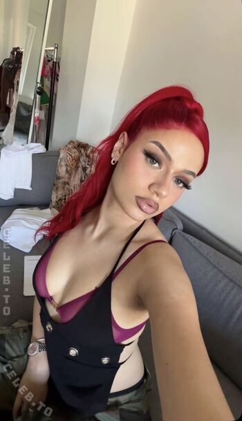 Full leaked Badmomzjay private onlyfans photo