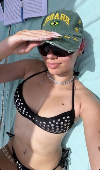 Full leaked Badmomzjay page private onlyfans photo