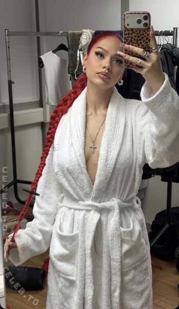 Full leaked Badmomzjay private onlyfans photo