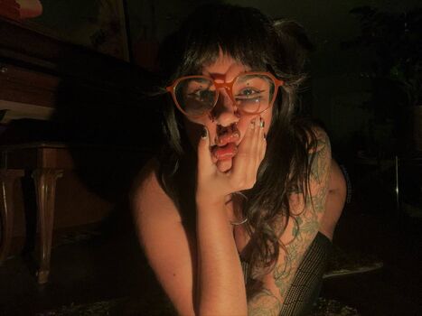 Full leaked Badnosebleed private onlyfans photo