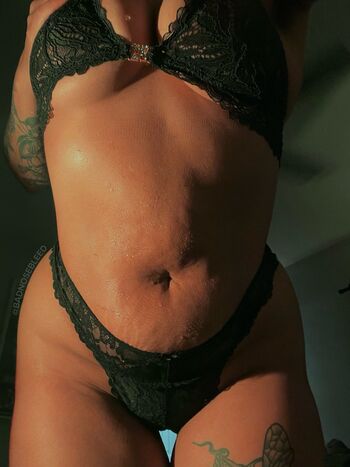 Full leaked Badnosebleed private onlyfans photo