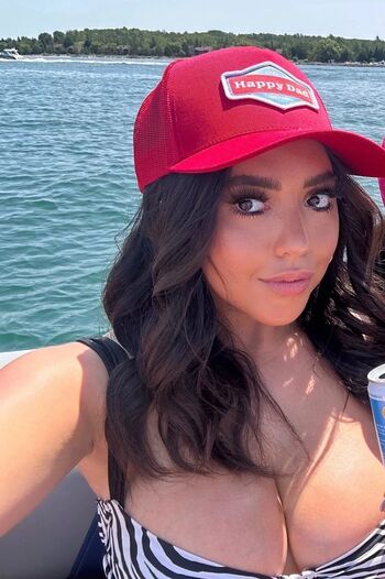 Full leaked Bailey mcavoy page private onlyfans photo