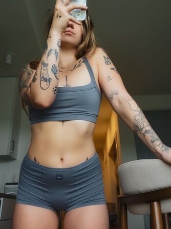 Full leaked Baileygoat private onlyfans photo