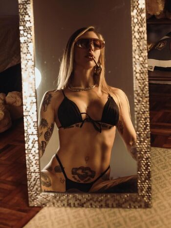 Full leaked Bananinbananon private onlyfans photo