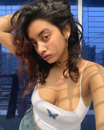 Full leaked Bangladeshi private onlyfans photo
