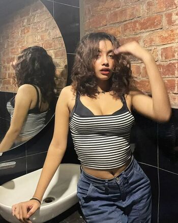 Full leaked Bangladeshi private onlyfans photo