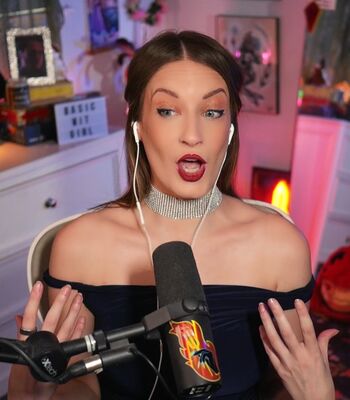Full leaked Basicwitgirl private onlyfans photo