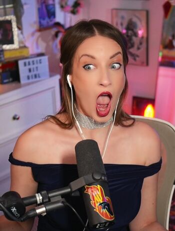 BasicWitGirl