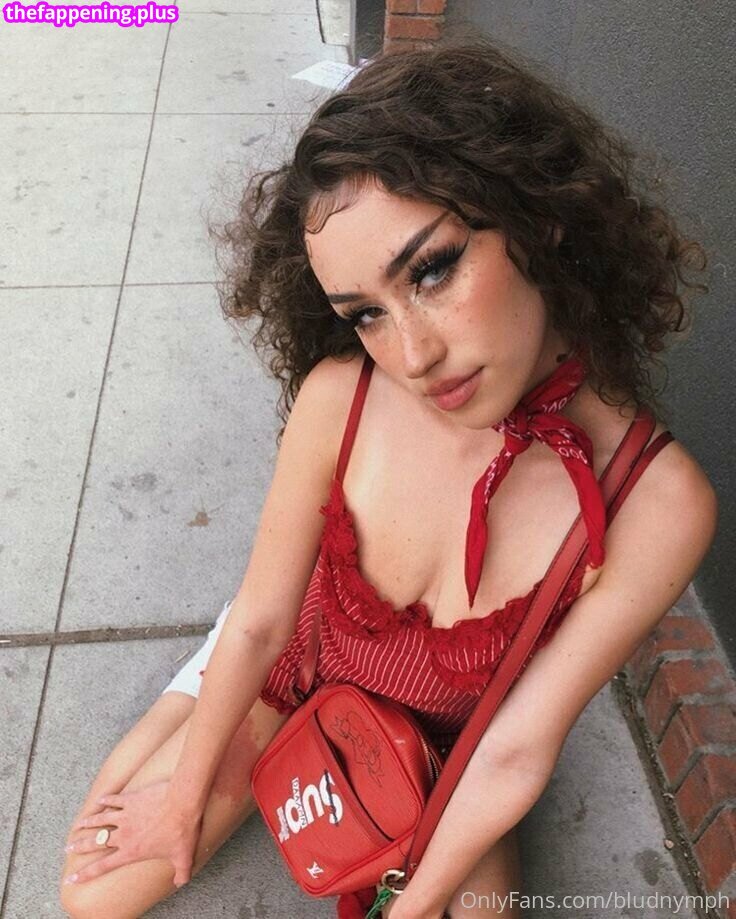 Bbblud / bludnymph नग्न OnlyFans फोटो #7